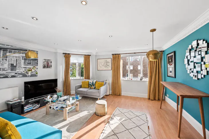 Flat Gloucester Terrace in City of Westminster