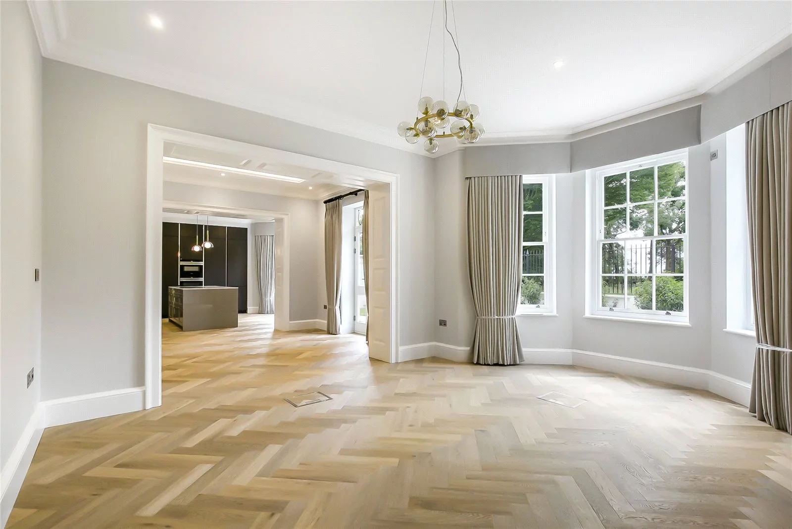 Flat Totteridge Village in Greater London
