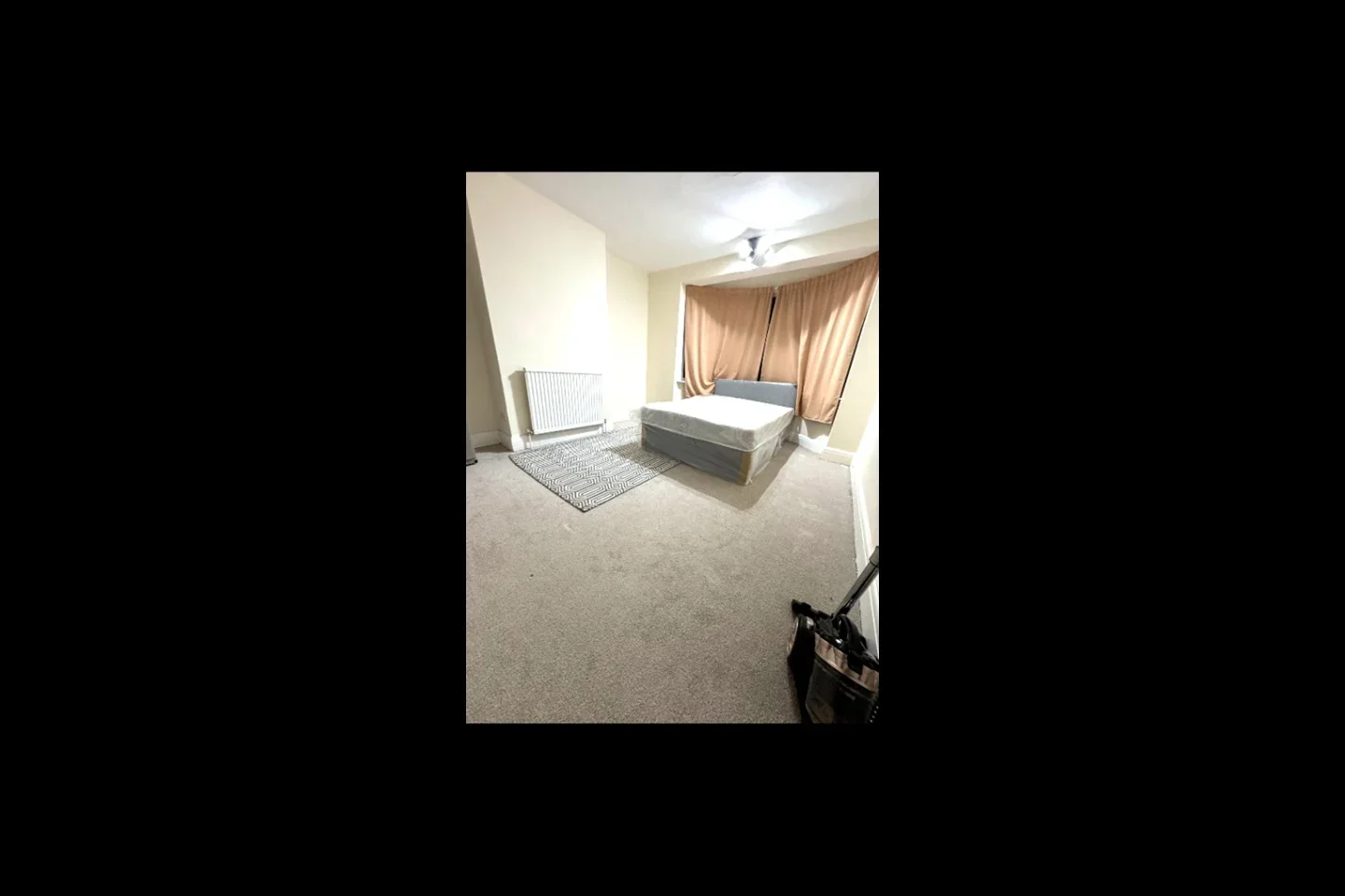Room Highfield Crescent in Greater London