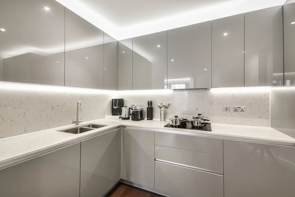 Flat Malthouse Road in Greater London