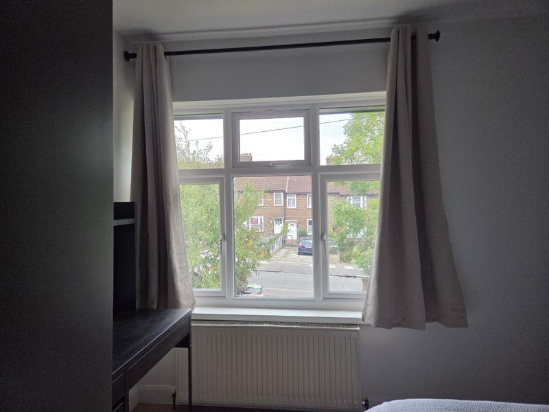 Room Rowland Hill Avenue in Greater London