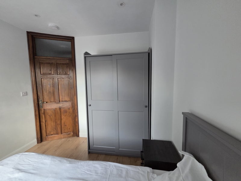 Room Rowland Hill Avenue in Greater London