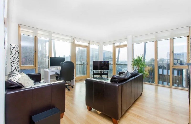Room West Parkside in Greater London