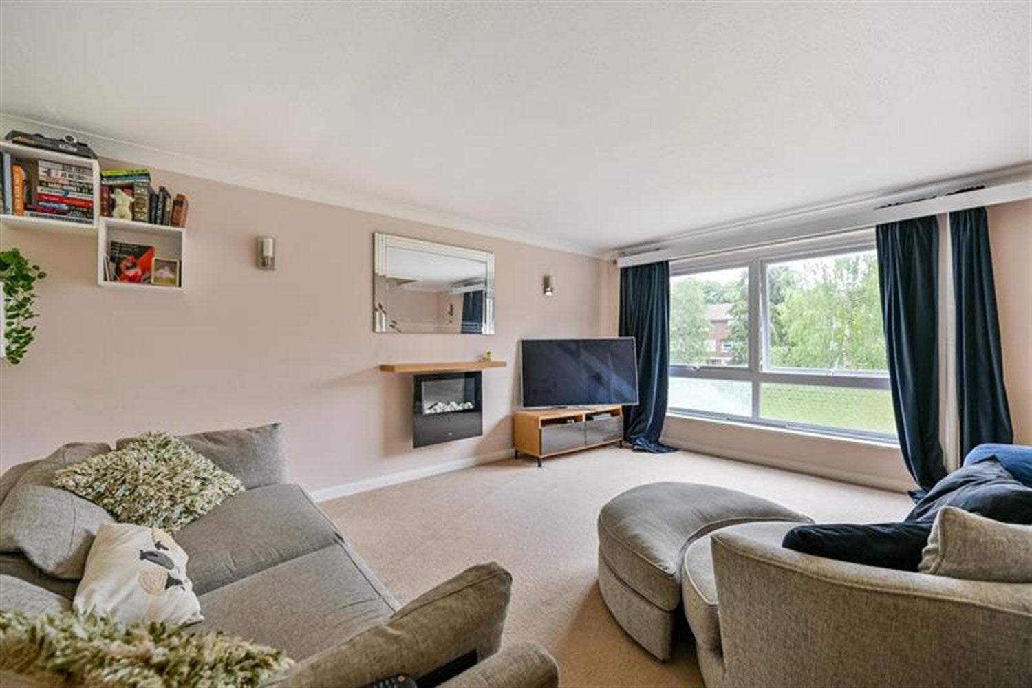 Flat Lima Court in Reading