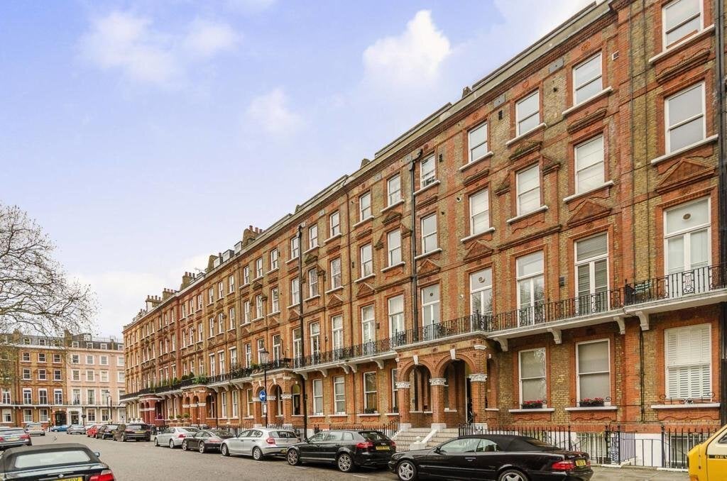 Flat Nevern Square in Greater London