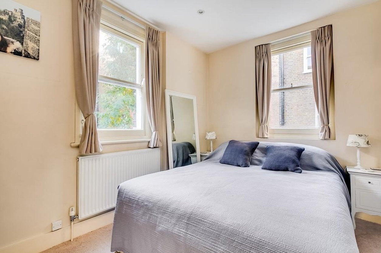 Flat Nevern Square in Greater London