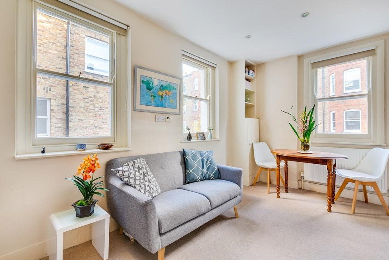 Flat Nevern Square in Greater London