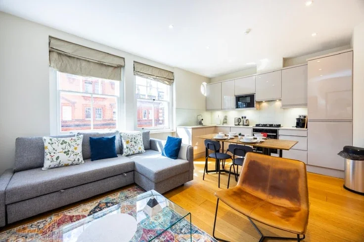 Flat Great Titchfield Street in City of Westminster
