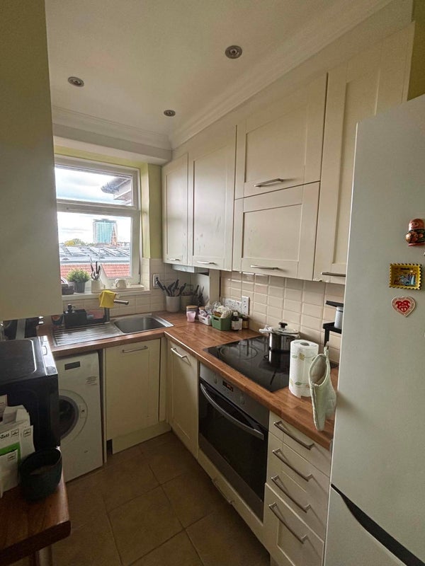 Flat Palliser Road in Greater London