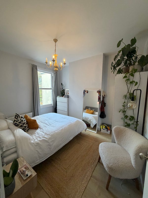 Room Summerley Street in Greater London