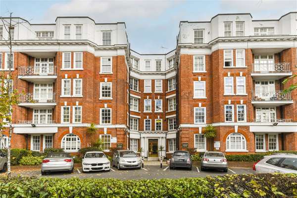 Flat Elm Tree Road in City of Westminster