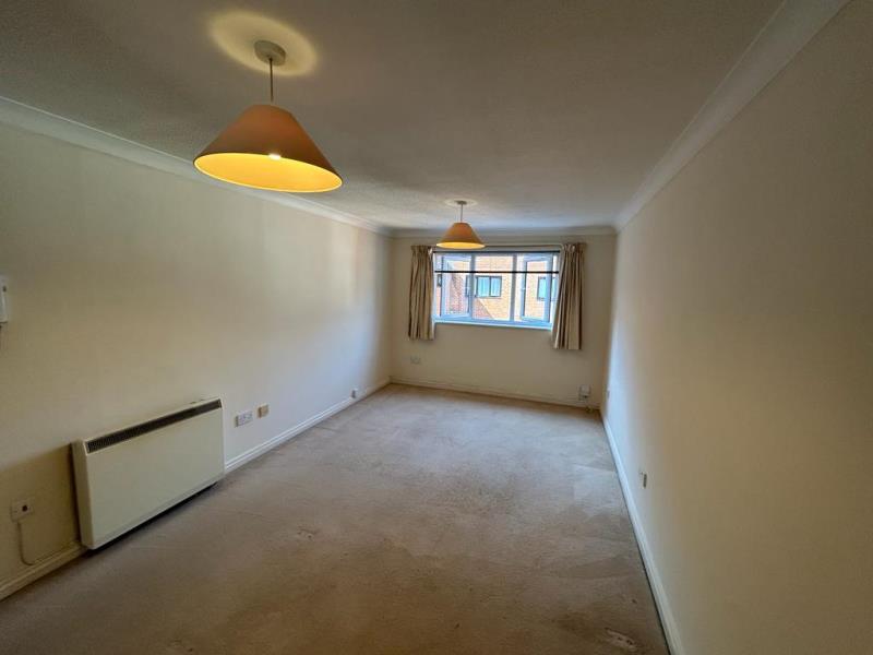 Flat Warren Road in Guildford