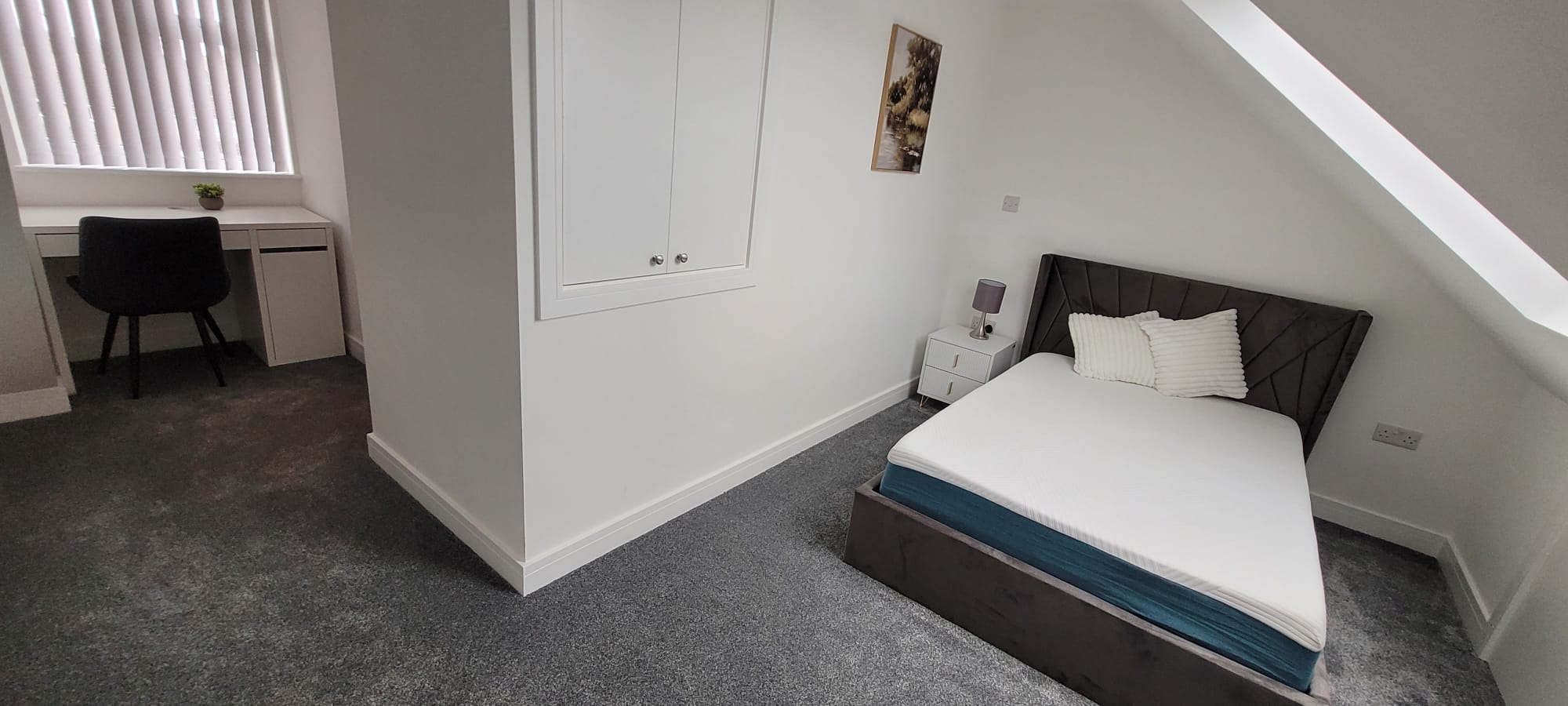 Room Windermere Road in Bristol