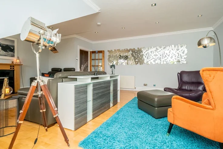 Flat York Lane in City of Edinburgh