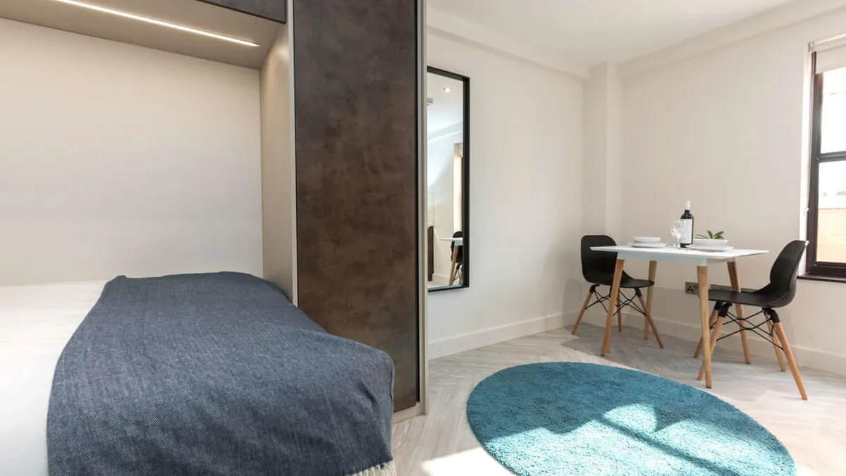 Flat Byrom Street in Manchester