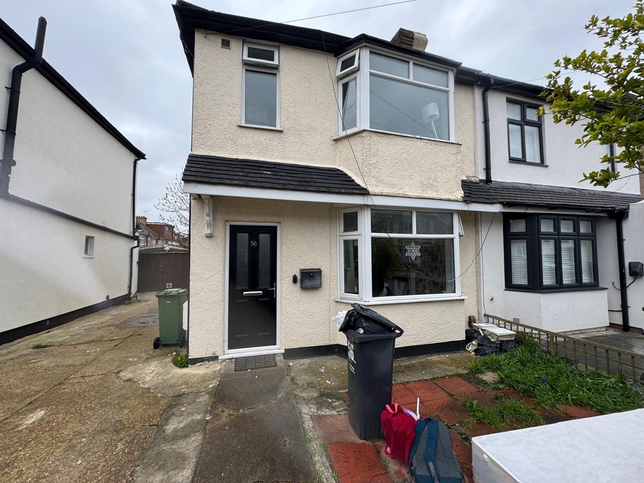 House Sylvan Avenue in Greater London