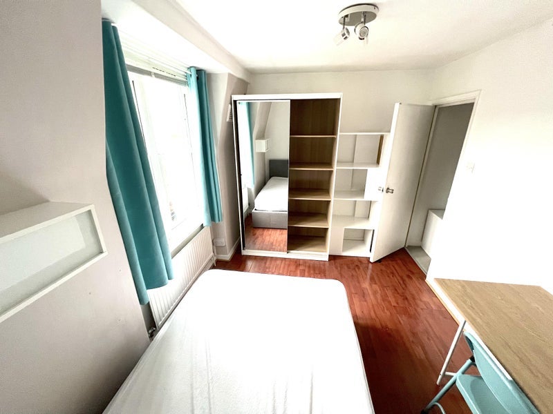 Flat Fulham Court in Greater London