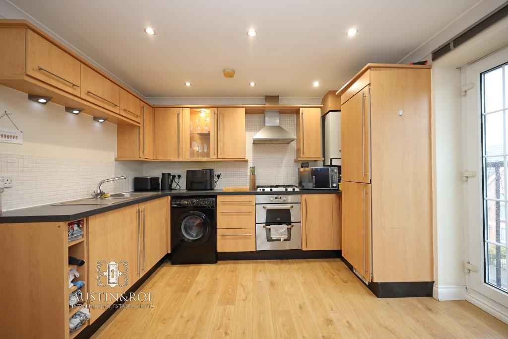 Flat Trent Bridge Close in Stoke-on-Trent