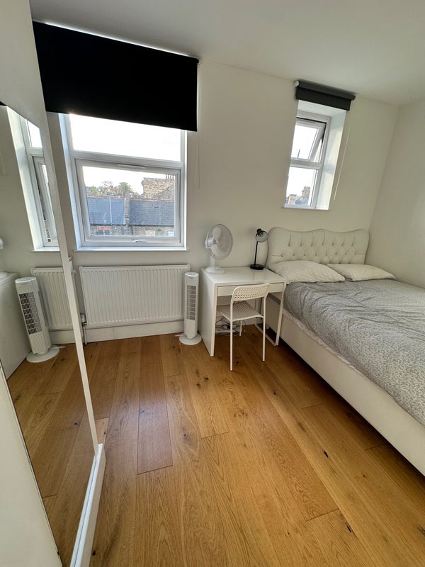Room Green Lanes in Greater London