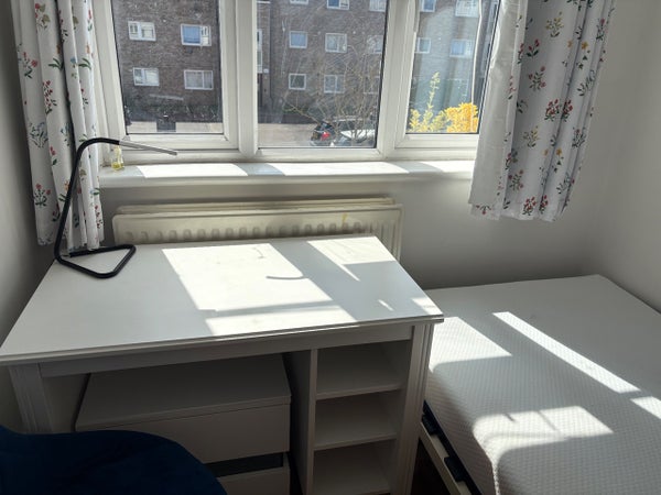 Flat Chatsworth Road in London