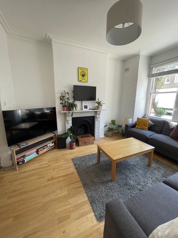 Room Saint Alphonsus Road in Greater London