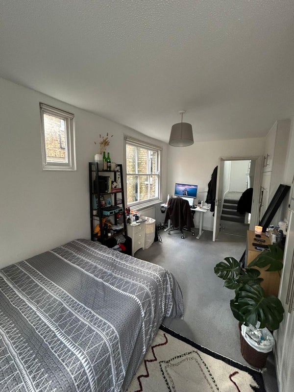 Room Saint Alphonsus Road in Greater London