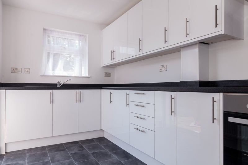 Room Helpeston in Basildon