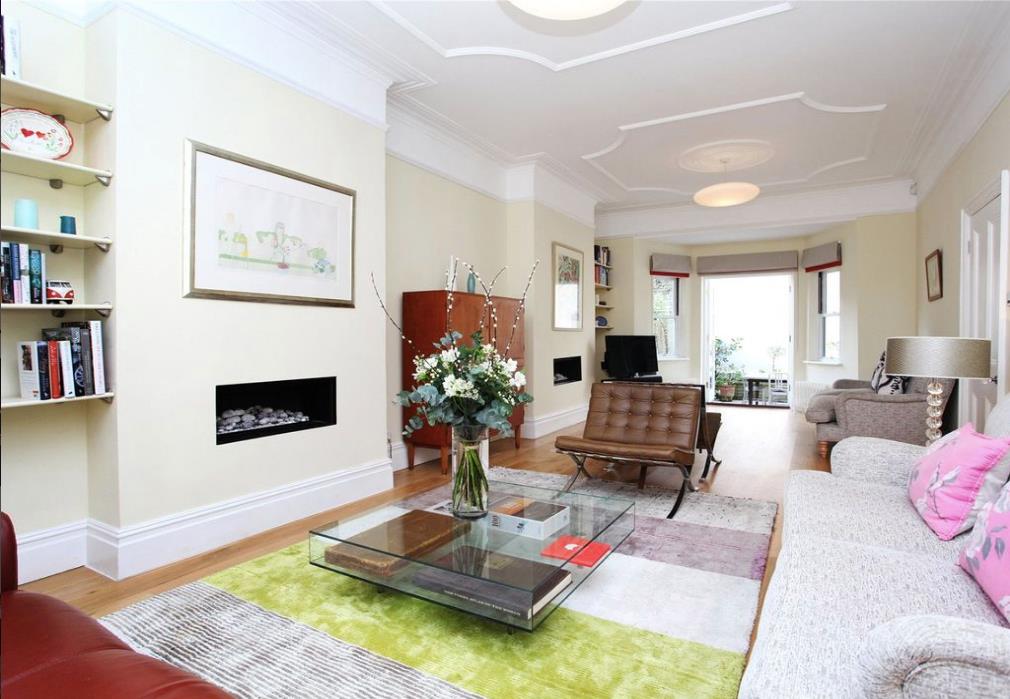 House Englewood Road in Greater London