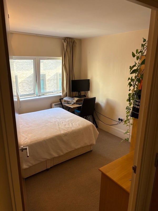 Room Lowther Road in Greater London