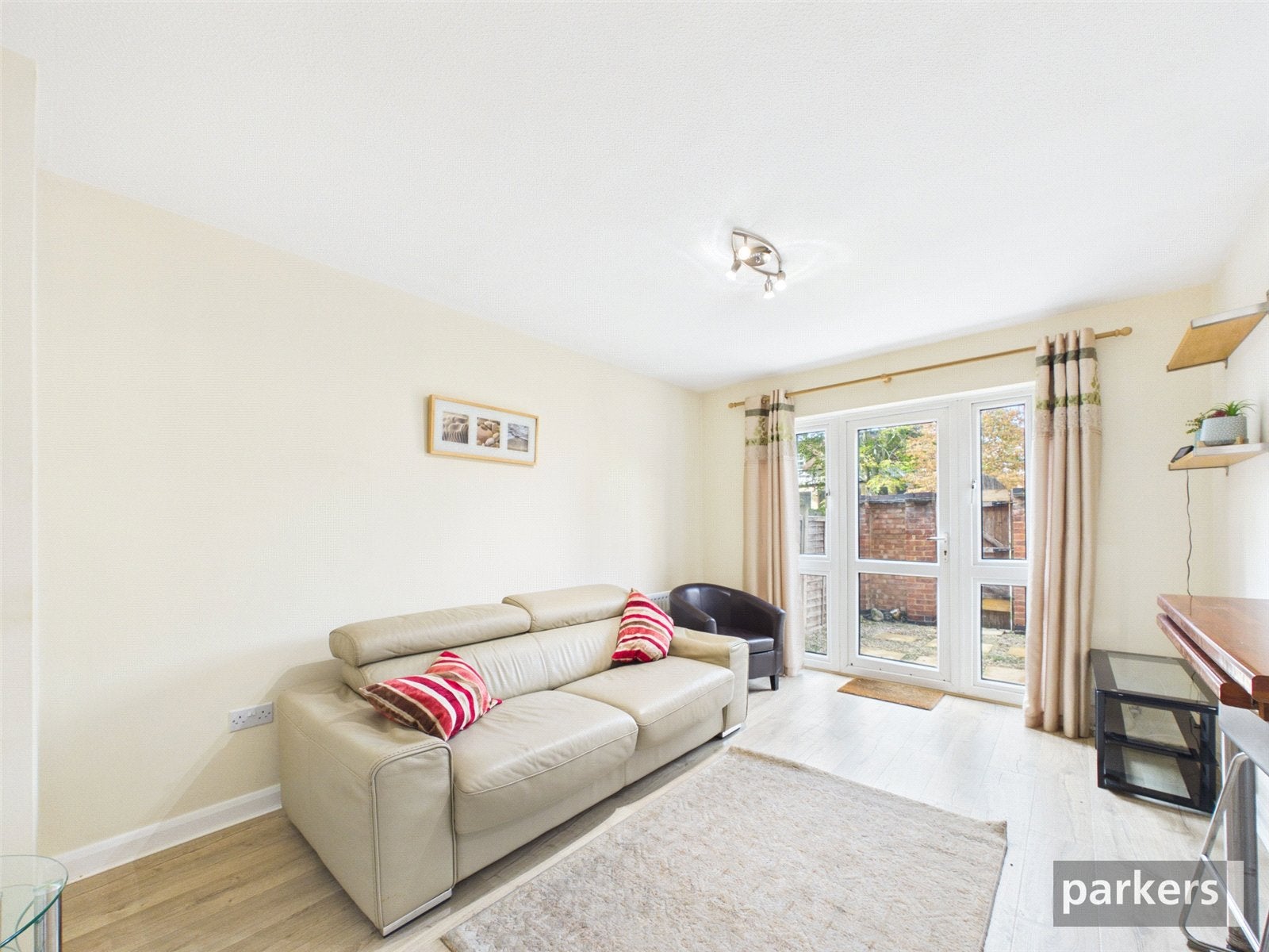 Flat Muirfield Close in Reading