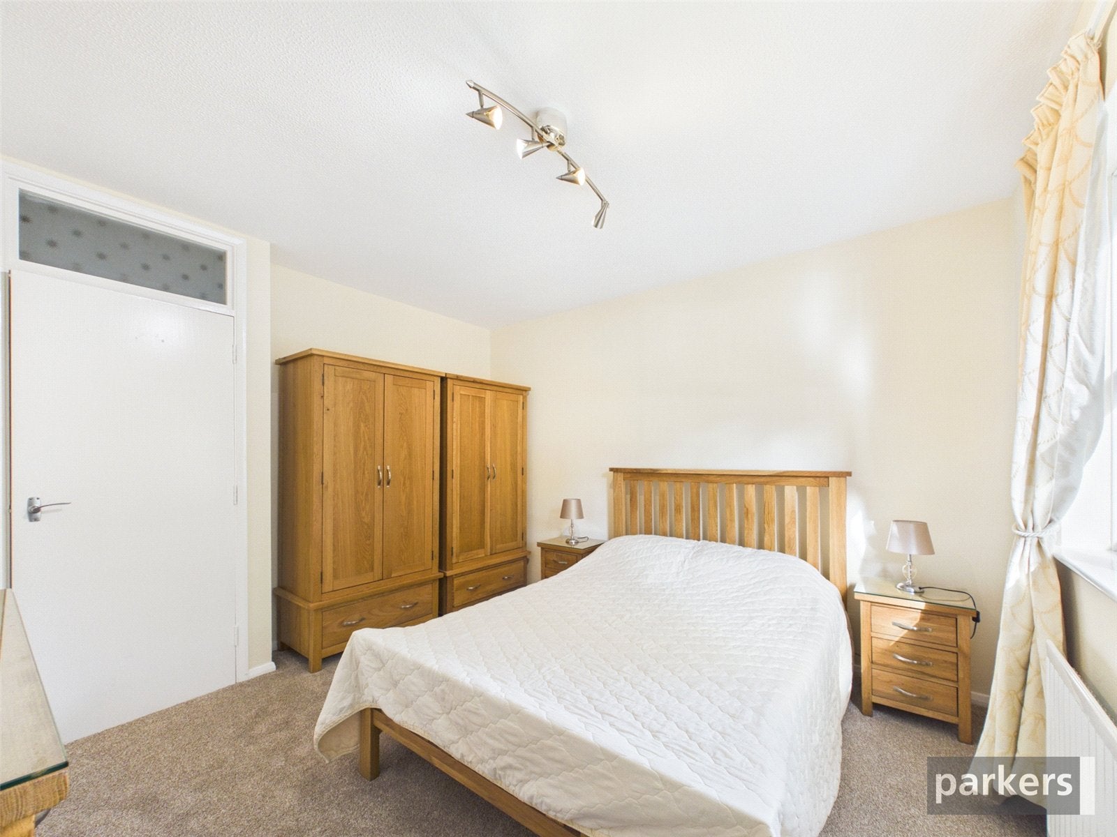 Flat Muirfield Close in Reading