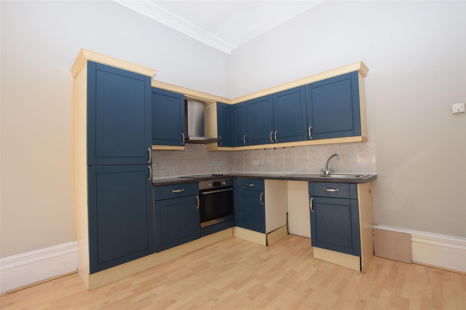 Flat Wellington Square in St Leonards