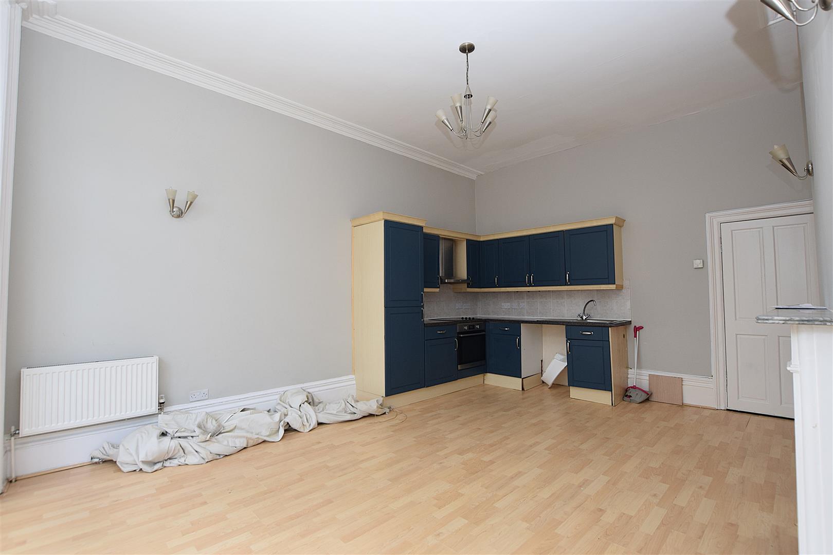 Flat Wellington Square in St Leonards
