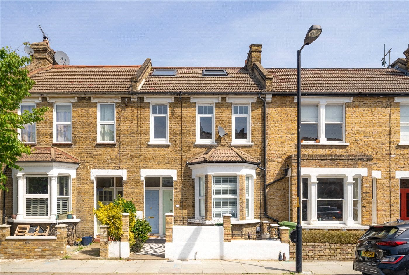 Flat Crebor Street in Greater London