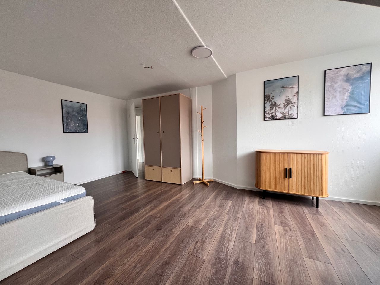 Zimmer Franz-Decker-Straße in Köln