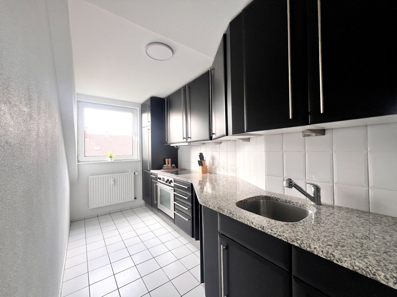 Zimmer Franz-Decker-Straße in Köln