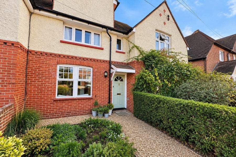 House Barton Road in Waverley