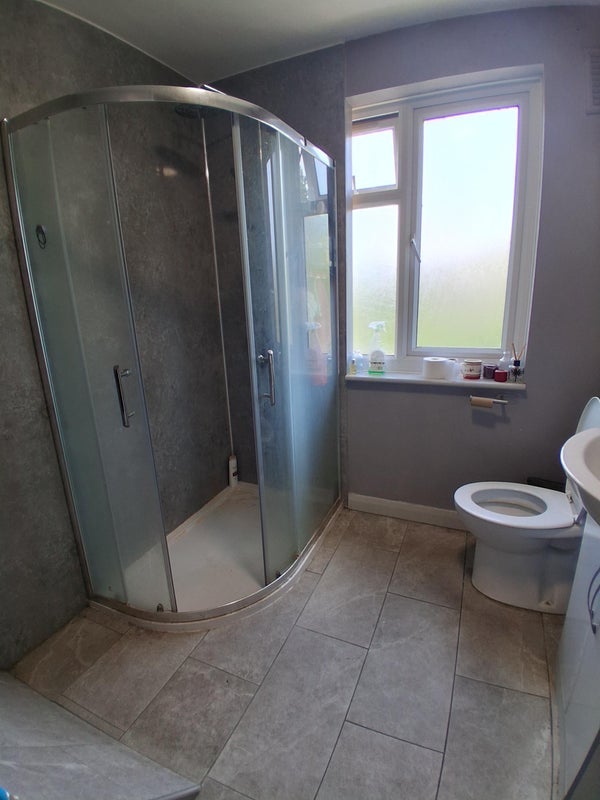 Room Cranbrook Road in Greater London