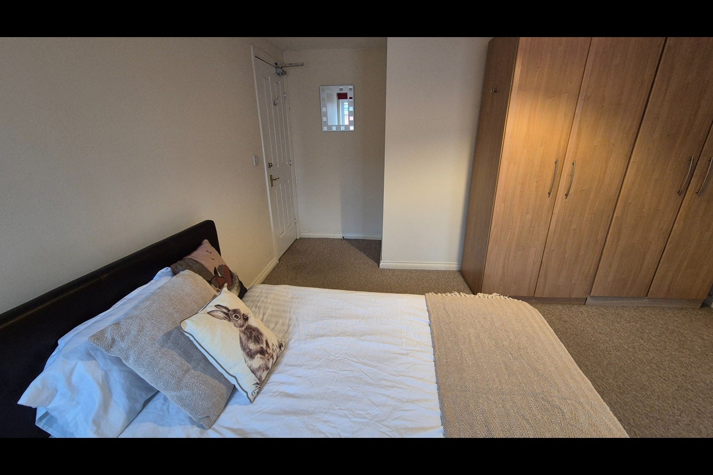 Room Daymond Street in Peterborough