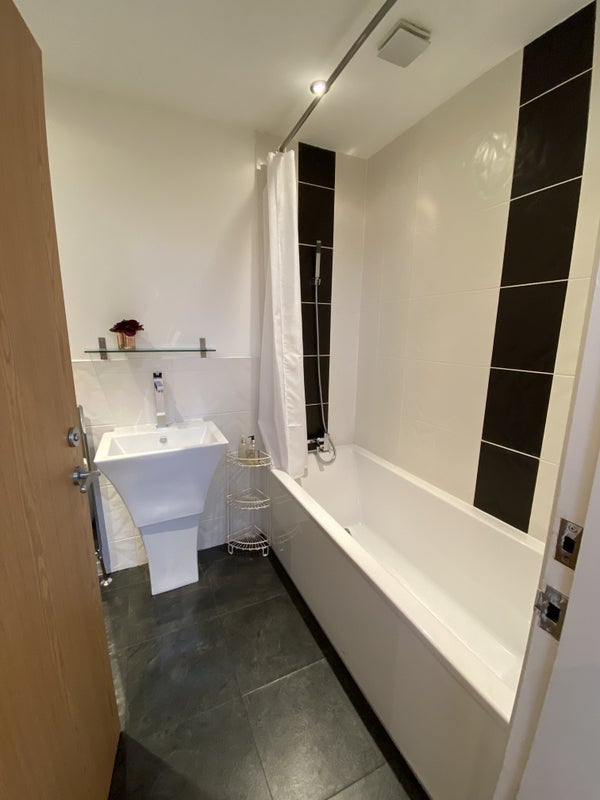 Room Wilbraham Road in Manchester