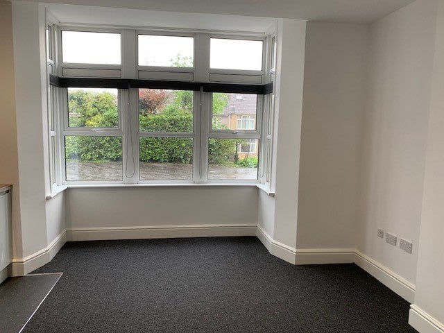 Flat Hanbury Close in Kingswood