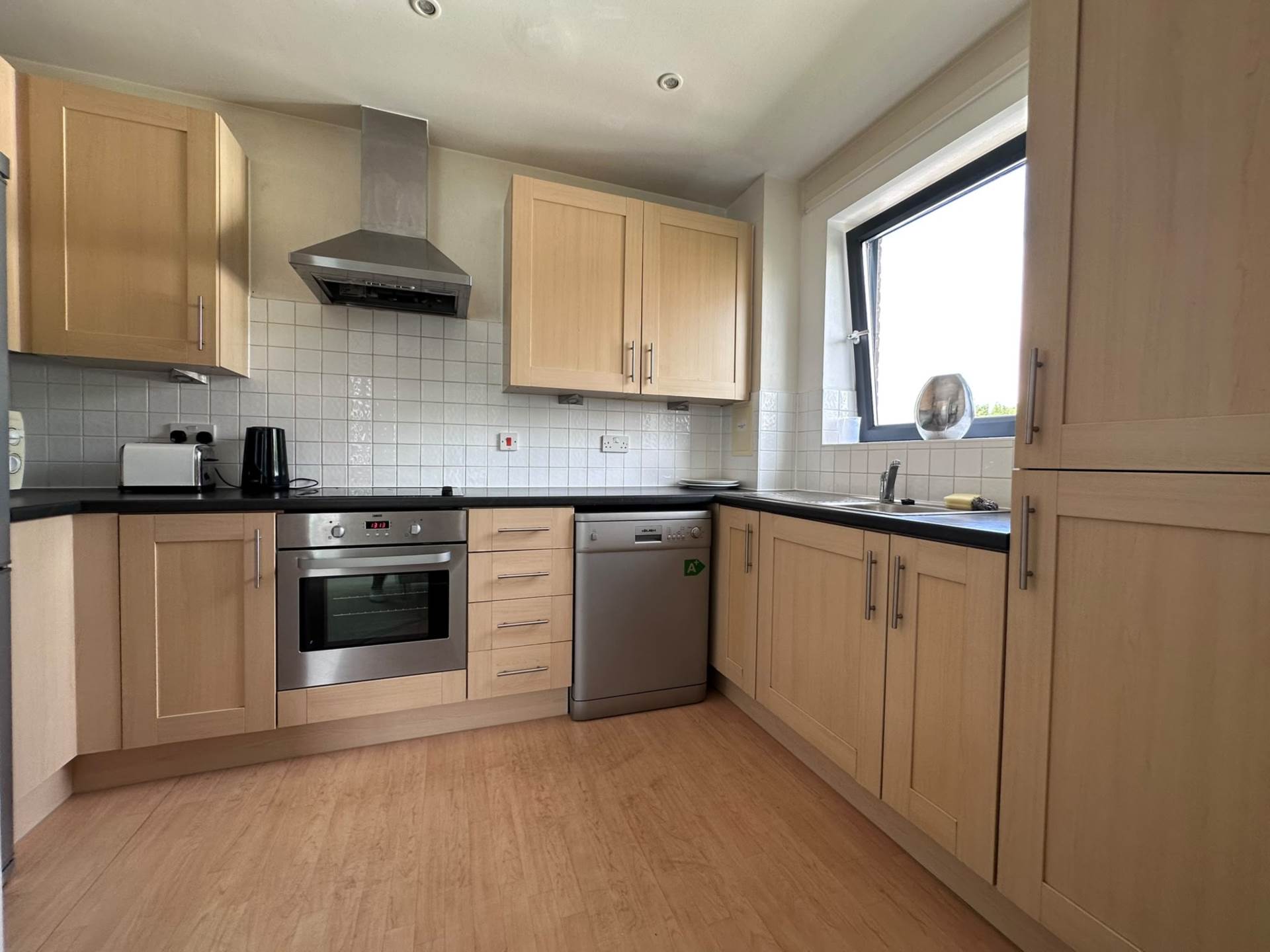 Room Maugham Way in Greater London