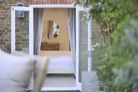 Flat Barcombe Avenue in Greater London