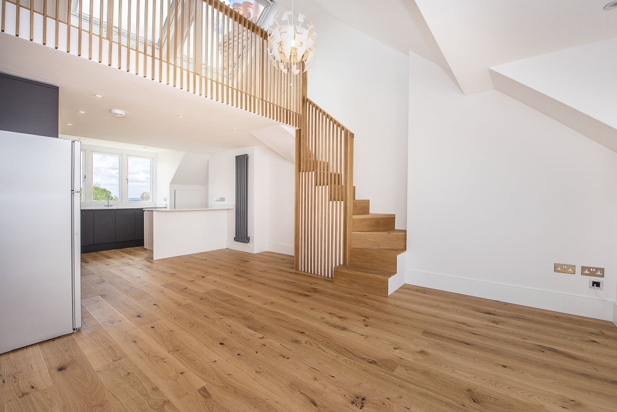 Flat Marchmont Road in Greater London