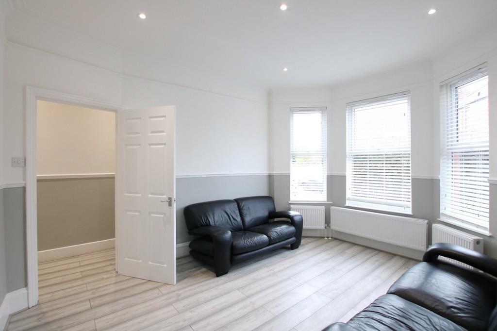 Flat Mora Road in Greater London
