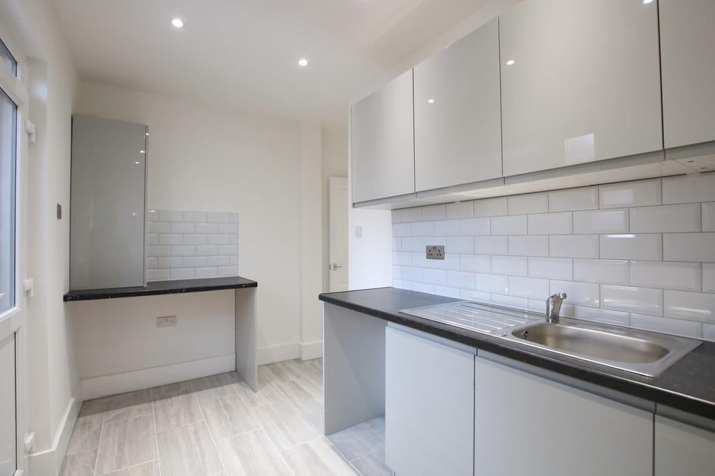 Flat Mora Road in Greater London