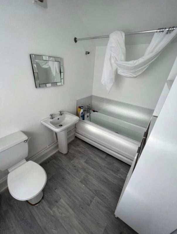 Room Avonvale Road in Bristol