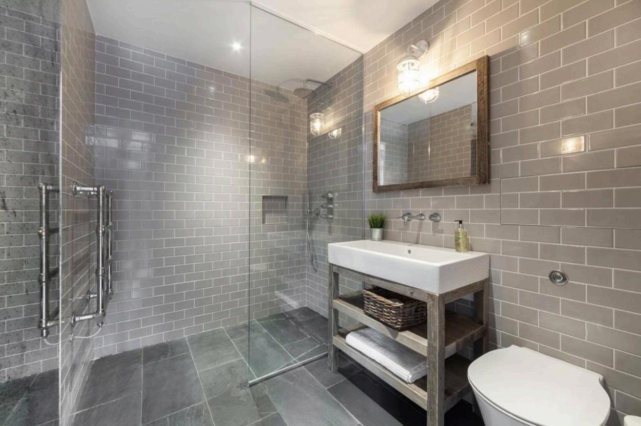 Flat Great Titchfield Street in City of Westminster