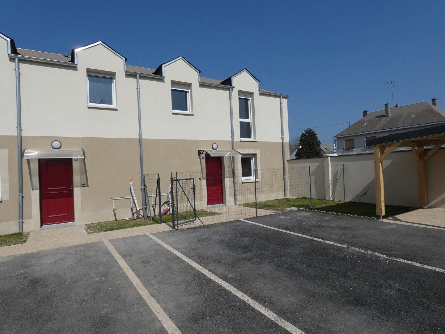 House Avenue Pierre et Marie Curie in Saint-Jean-de-Braye
