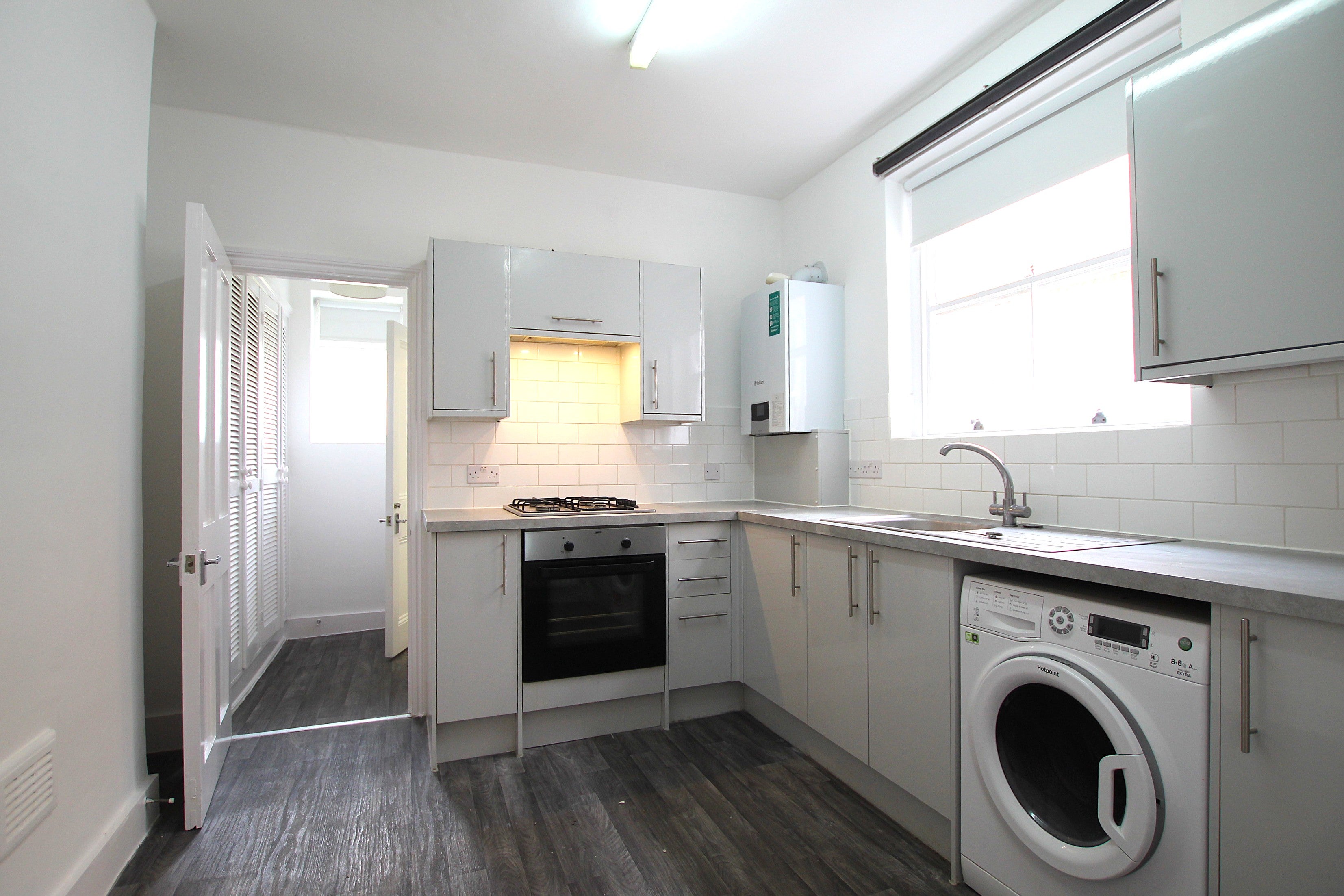 Flat Gloucester Avenue in Greater London